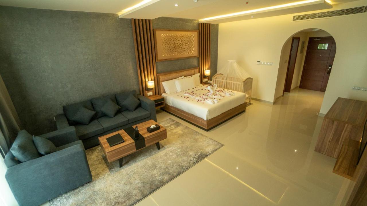 סאלאלה The Plaza Hotel & Resort מראה חיצוני תמונה