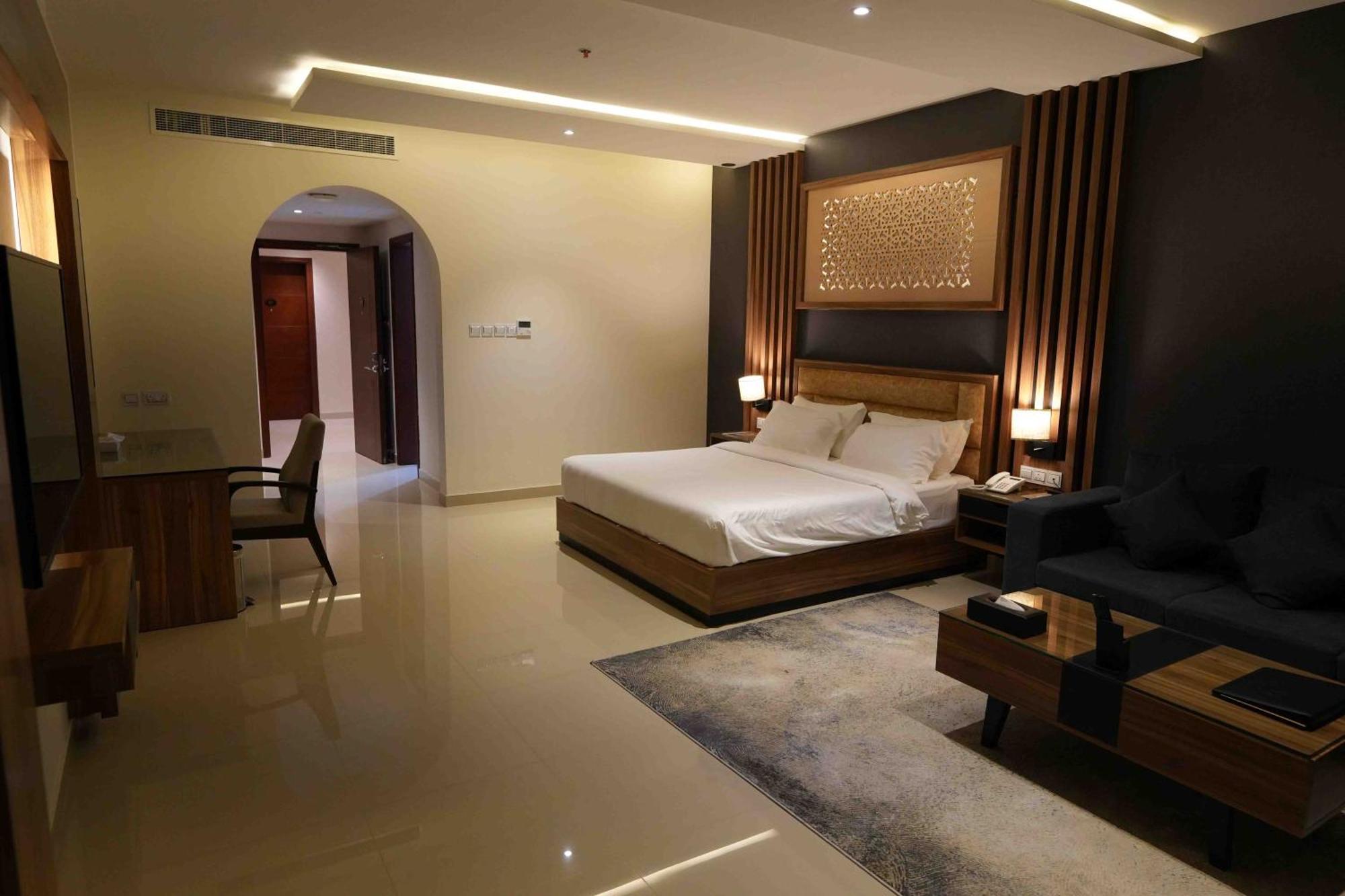 סאלאלה The Plaza Hotel & Resort מראה חיצוני תמונה